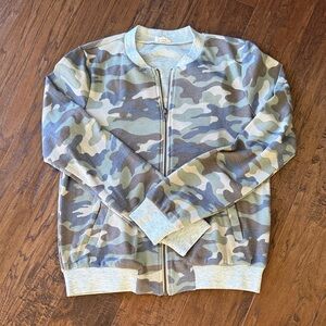 Hem & Thread Gray Camo Zip-Up Jacket